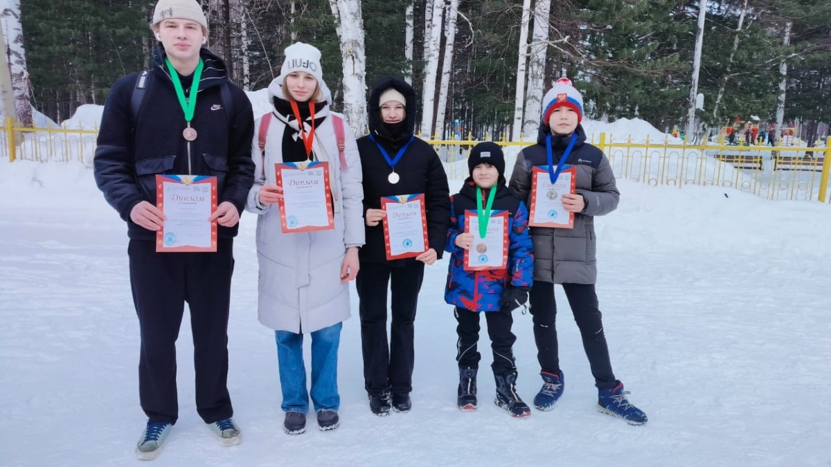 10 марта 13 мегионских полиатлонистов приняли участие в открытом Кубке города Стрежевого по лыжным гонкам.